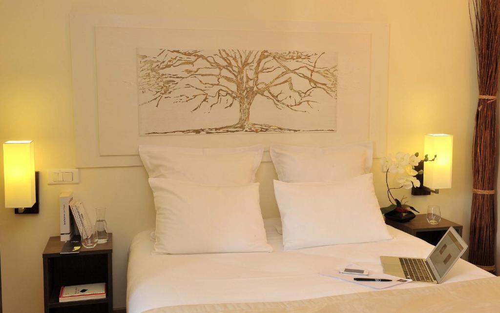 Hotel O2B Aux Berges De Broceliande 베이뇽 객실 사진